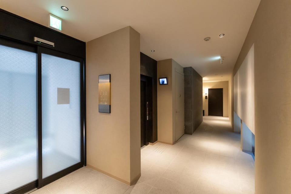 Lobby or reception, elevator