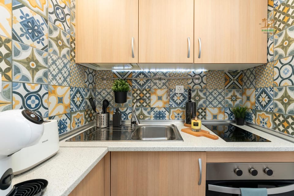 pet friendly, stove, toaster, kitchen