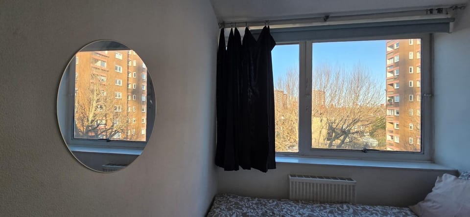 PRIVATE ROOMS - SHARED BATHROOM - Elephant & Castle Vacation rental in London Borough of Southwark