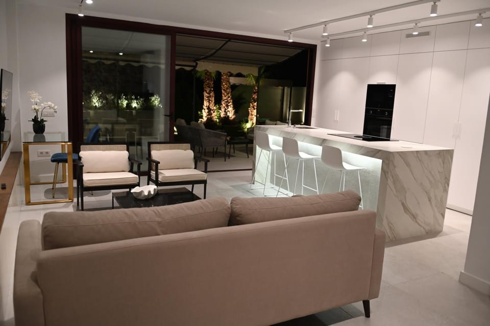 TV and multimedia, Living room, Seating area