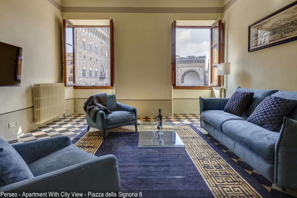 Living room, Seating area