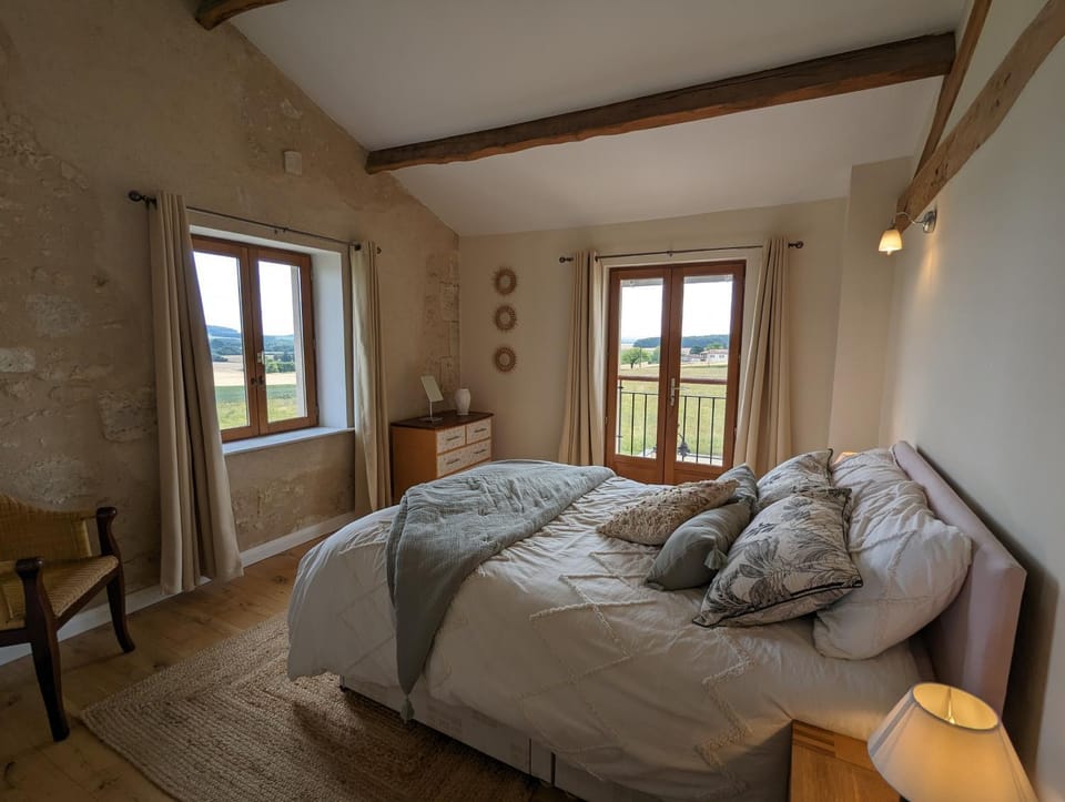 Grange des Bardins House in Nouvelle-Aquitaine