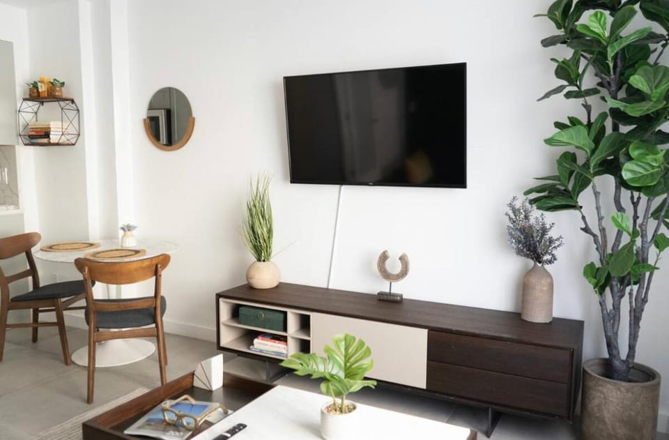 Newely remodeled apartment only 1 min to the beach! Apartment in Miami Beach