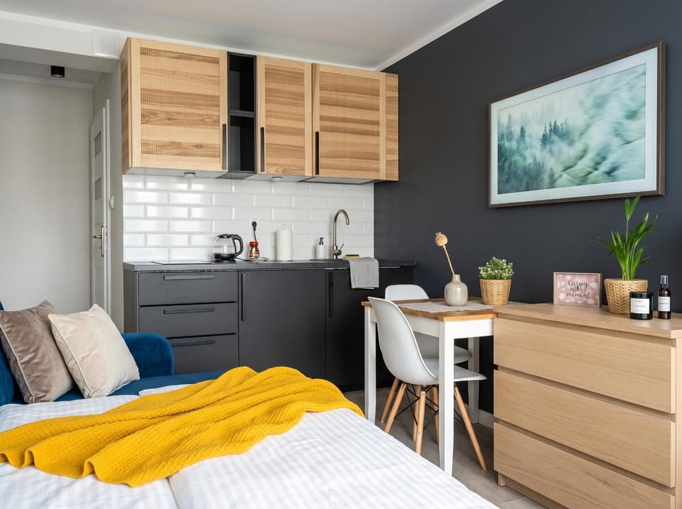 Bed, Kitchen or kitchenette, Photo of the whole room, Dining area, Bedroom, minibar