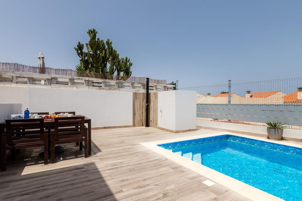 Pool view, Swimming pool