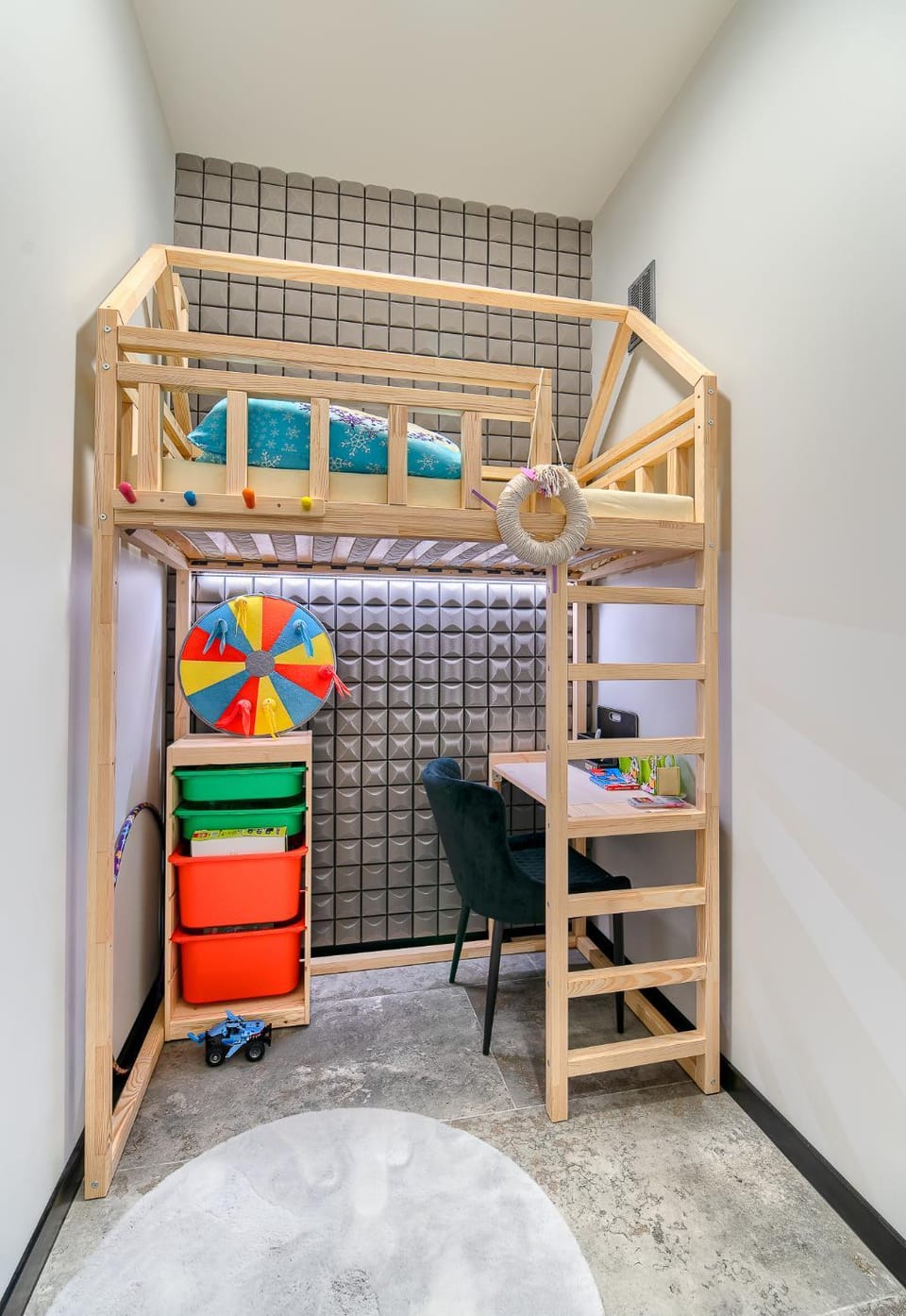 Bed, Photo of the whole room, Bedroom, children, bunk bed, hair dresser