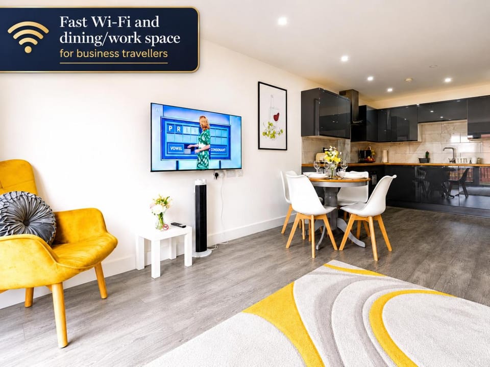 TV and multimedia, Living room, Dining area