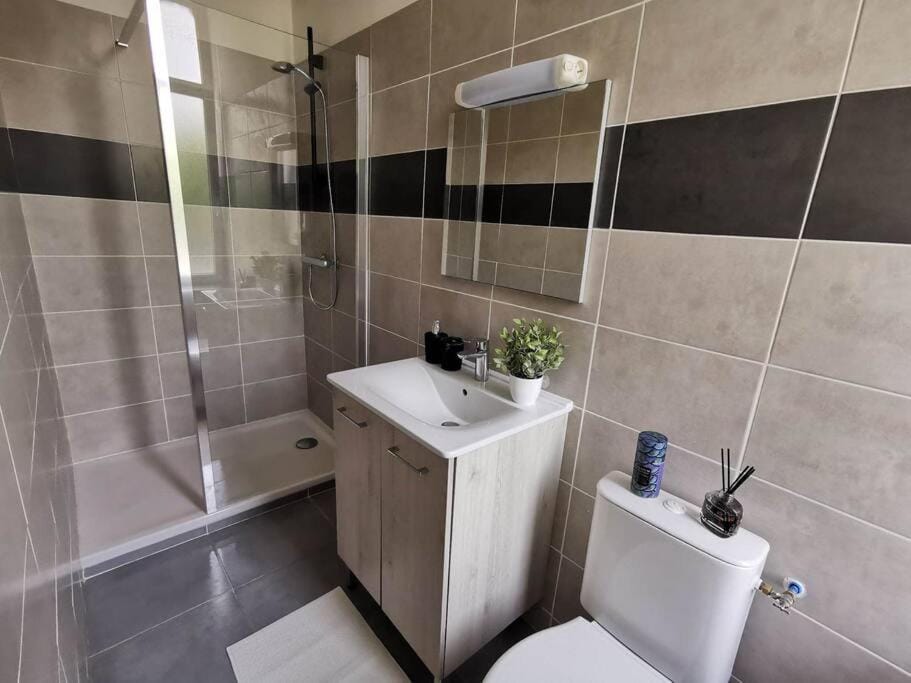 Le Favrel - Appartement avec mezzanine rénové - Gare de Vannes Apartment in Vannes