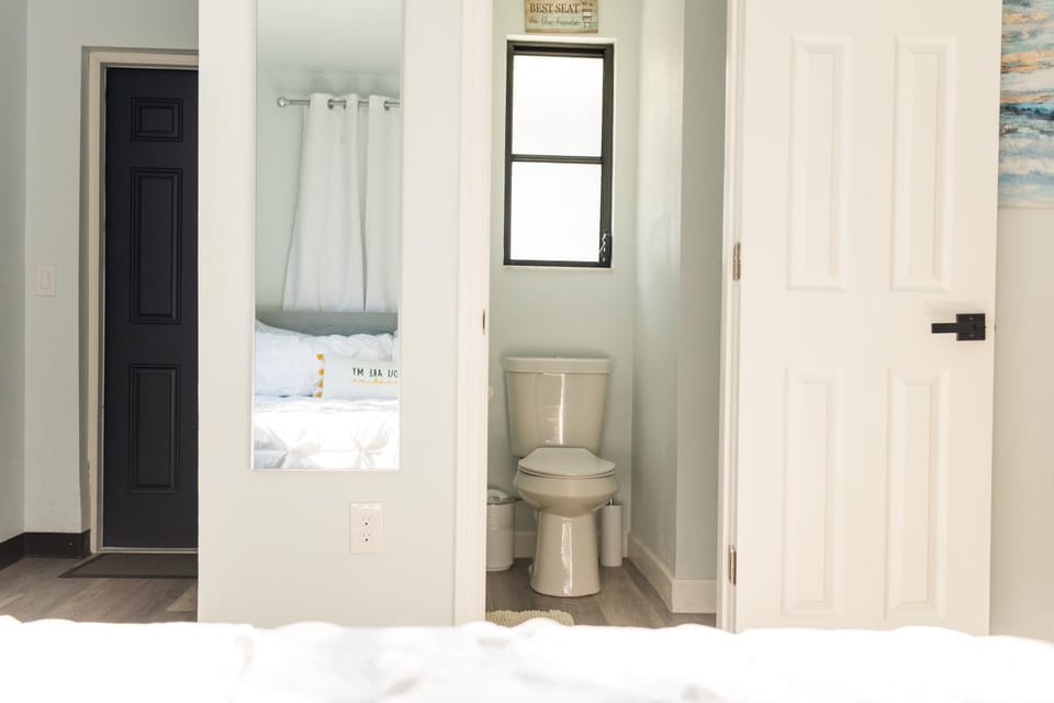 Toilet, Bathroom