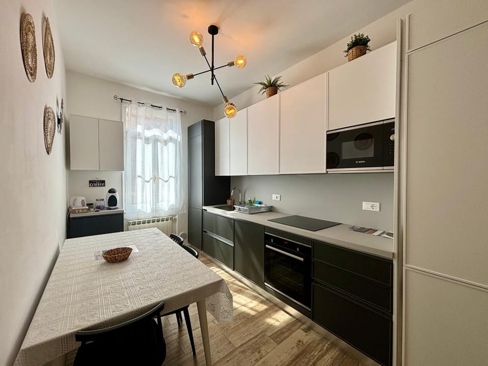 Kitchen or kitchenette, Dining area, dishwasher, minibar, pet friendly, stove