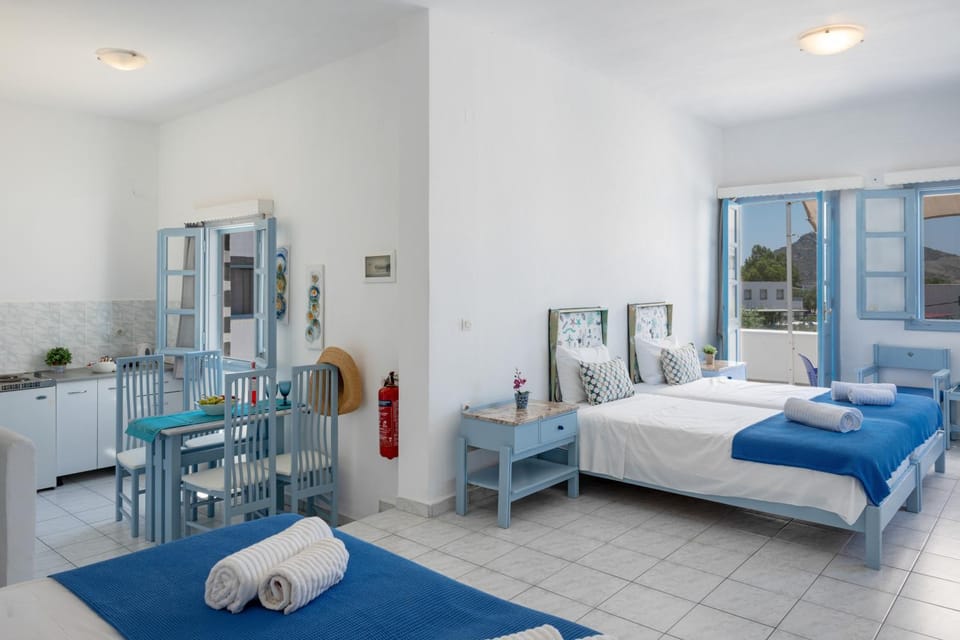 Property building, Living room, Bedroom
