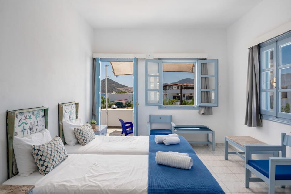 Property building, Living room, Bedroom