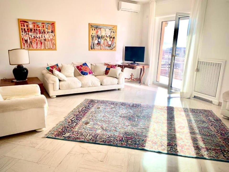 Communal lounge/ TV room, TV and multimedia, internet