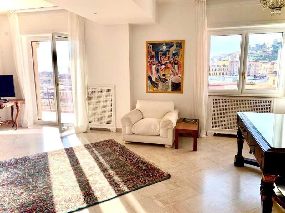 TV and multimedia, Living room, Photo of the whole room, internet