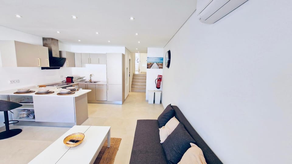 Your dream Getaway Awaits in Vale do Lobo Apartment in Quarteira