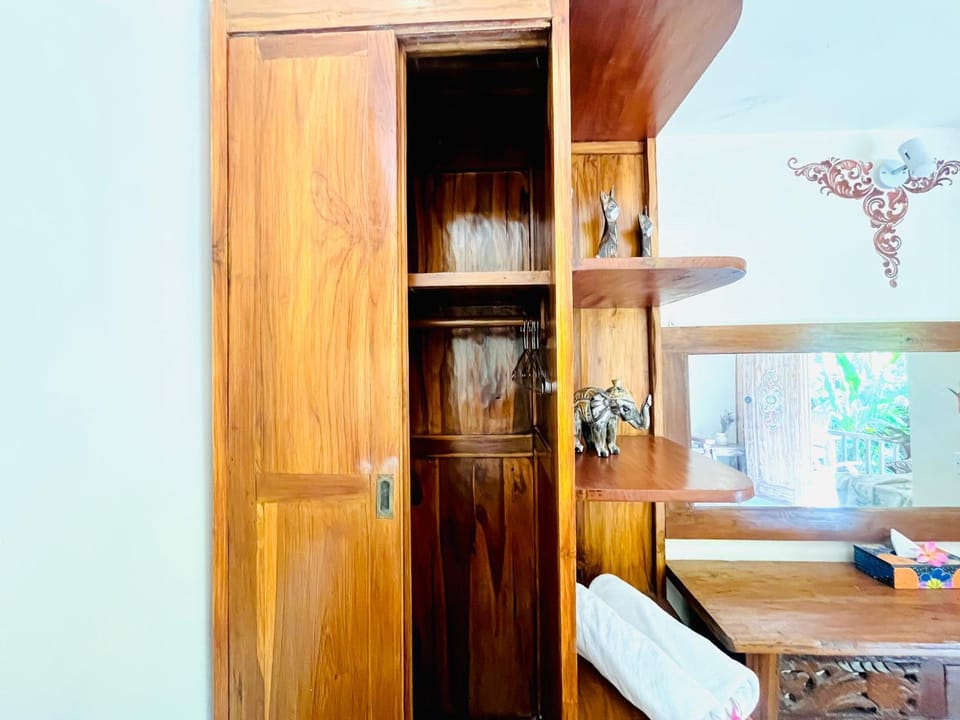 wardrobe