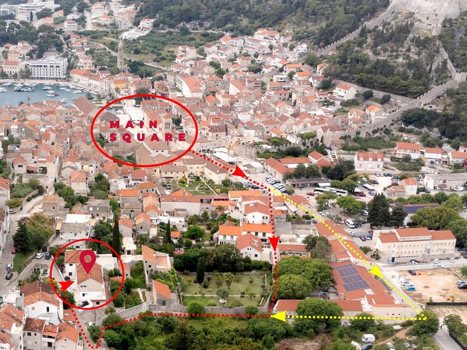 Nearby landmark, Day, Neighbourhood, Natural landscape, Bird's eye view, City view, Street view, Location