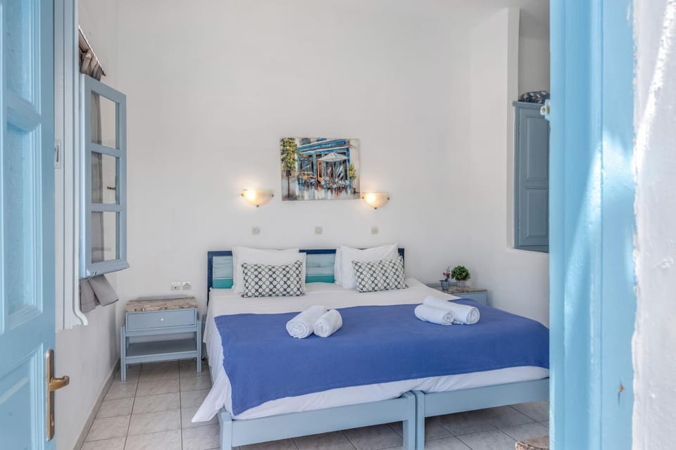 Living room, Bedroom