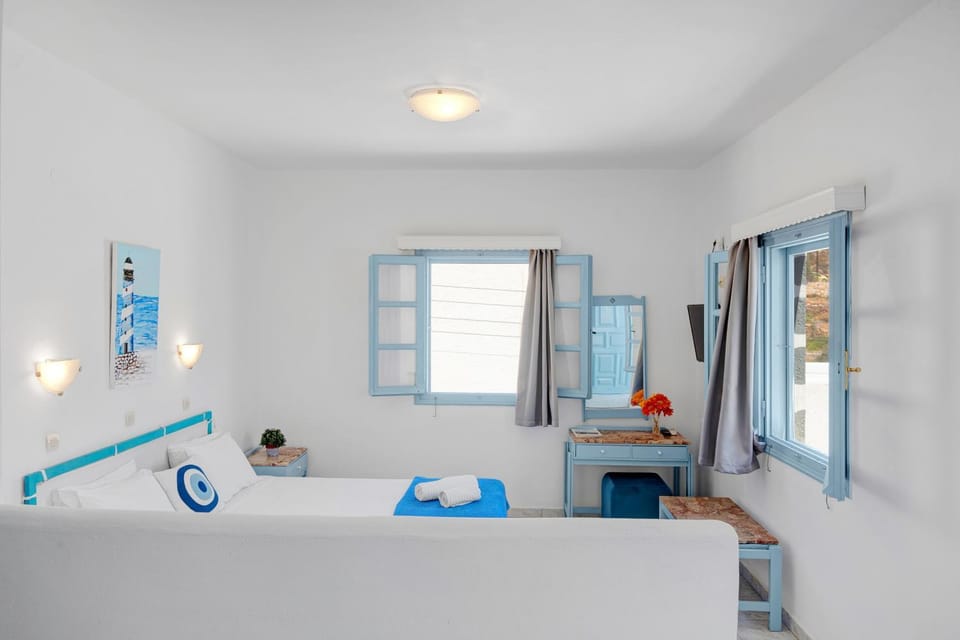 Bathroom, Living room