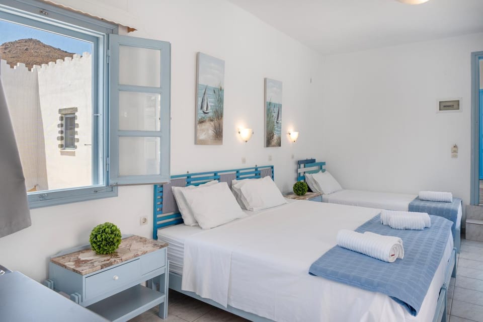 Property building, Living room, Bedroom