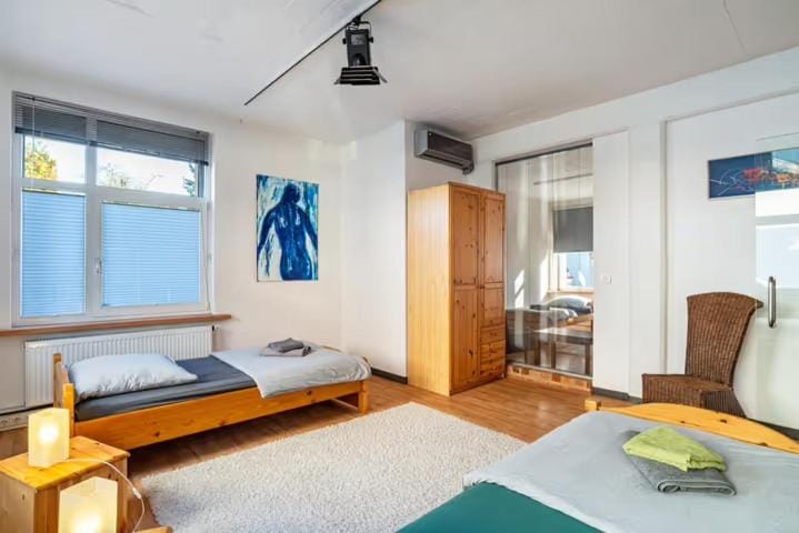 Loftwohnung 140 qm mit Parkplatz, Wlan, 2 Schlafzimmer, Terrasse , Wäscheservice Apartment in Hesse