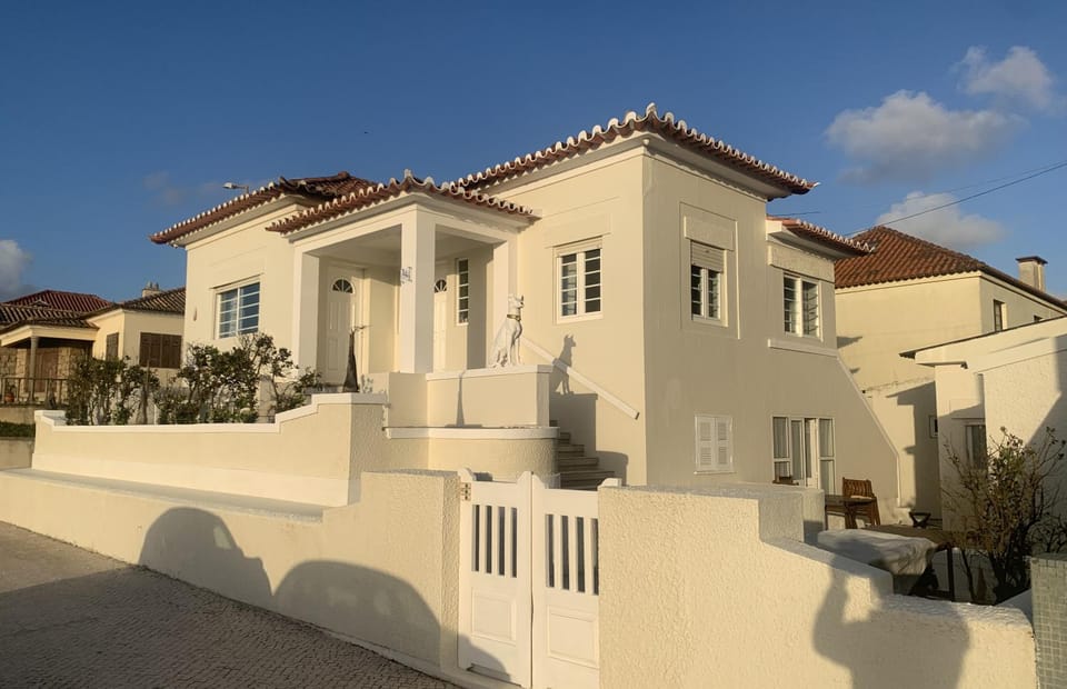 Casa do Cão da Praia do Furadouro House in Aveiro District, Portugal