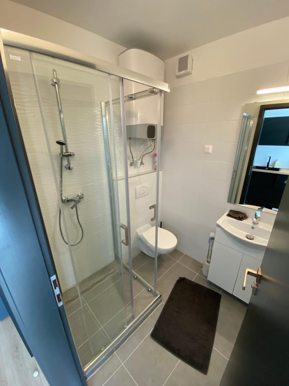 Shower, Toilet, Bathroom