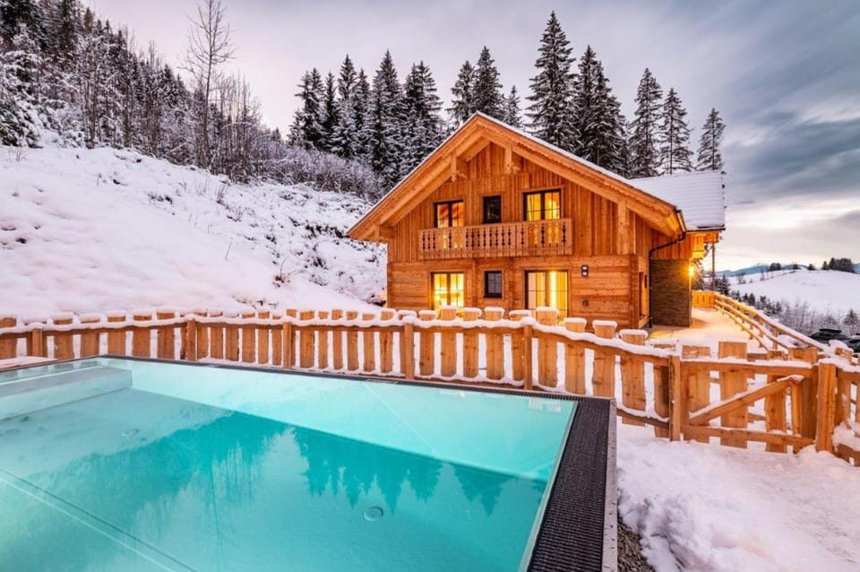 Poolchalet Dachsteinblick Chalet in Salzburgerland