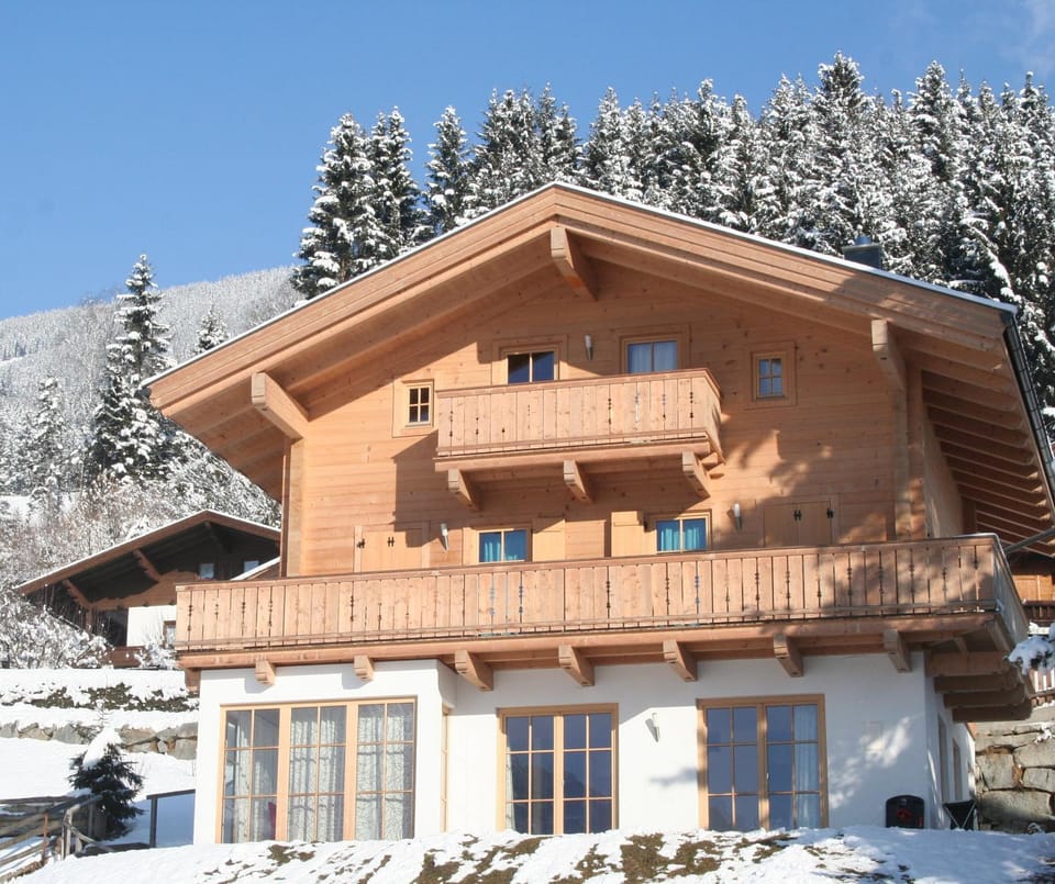 Chalet Descansa House in Salzburgerland