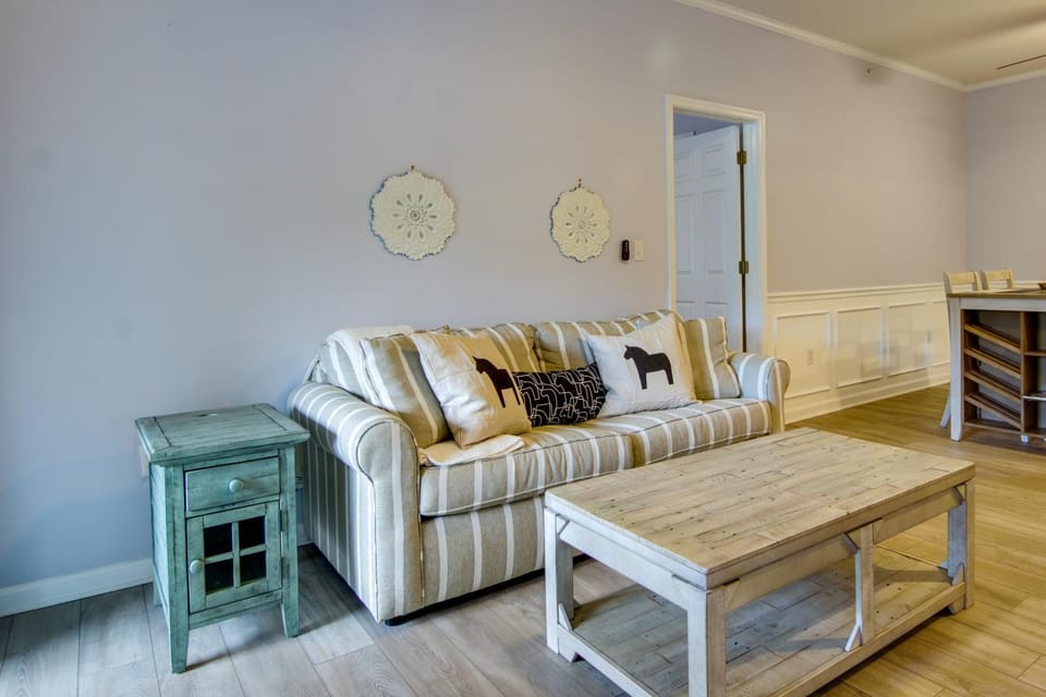 Condo w/ Pool Access ~ 2 Mi to Rehoboth Beach! House in Rehoboth Beach