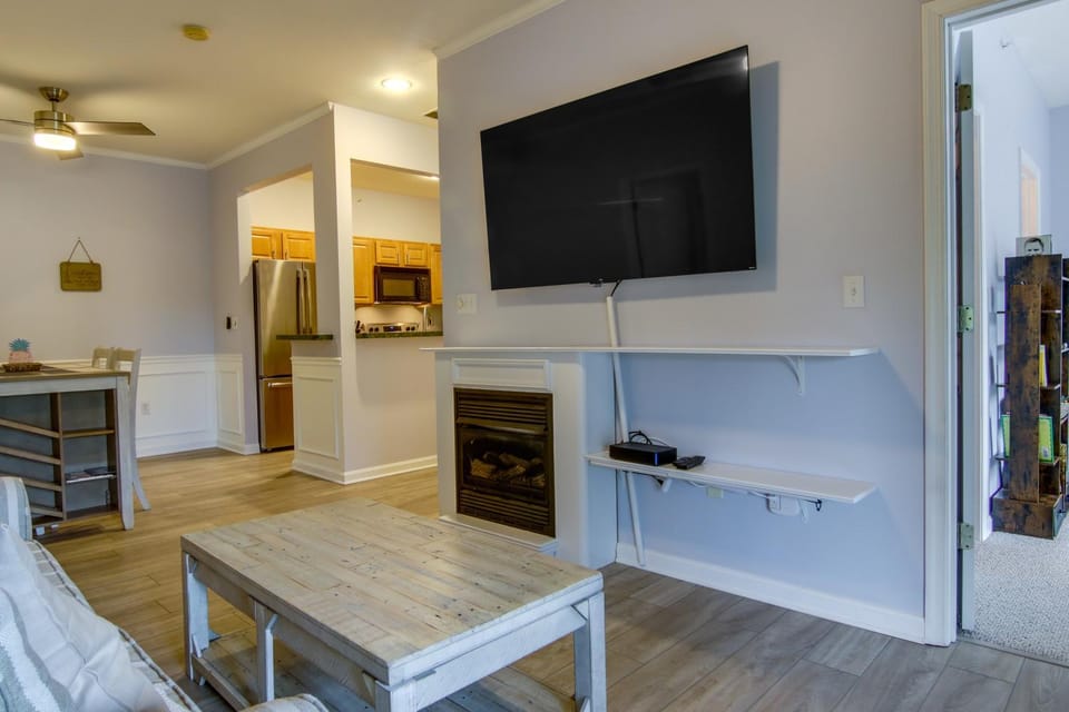 Condo w/ Pool Access ~ 2 Mi to Rehoboth Beach! House in Rehoboth Beach