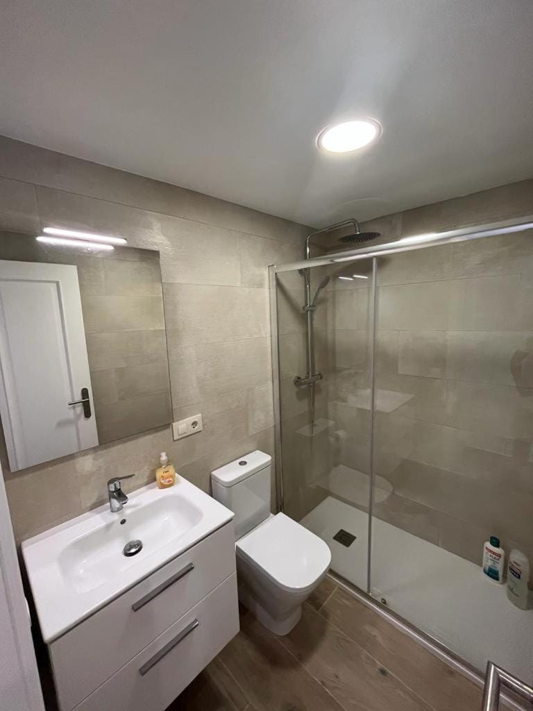 Shower, Bathroom
