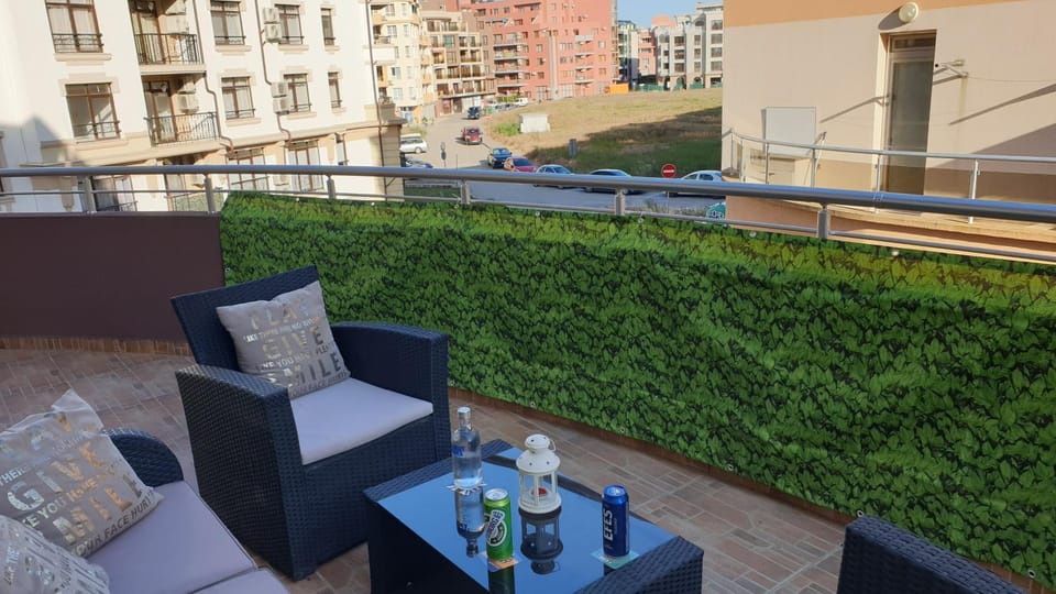 View (from property/room), Balcony/Terrace