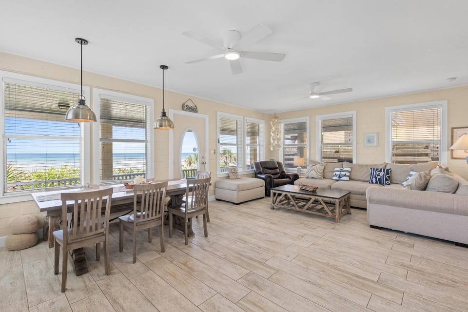 Beachside Vista House in New Smyrna Beach