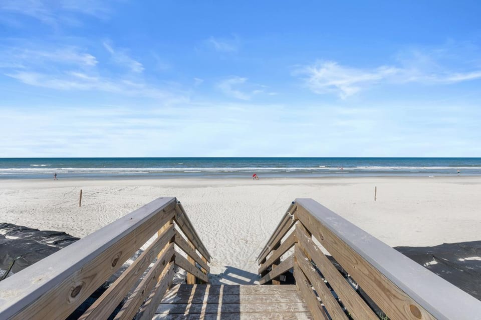 Beachside Vista House in New Smyrna Beach