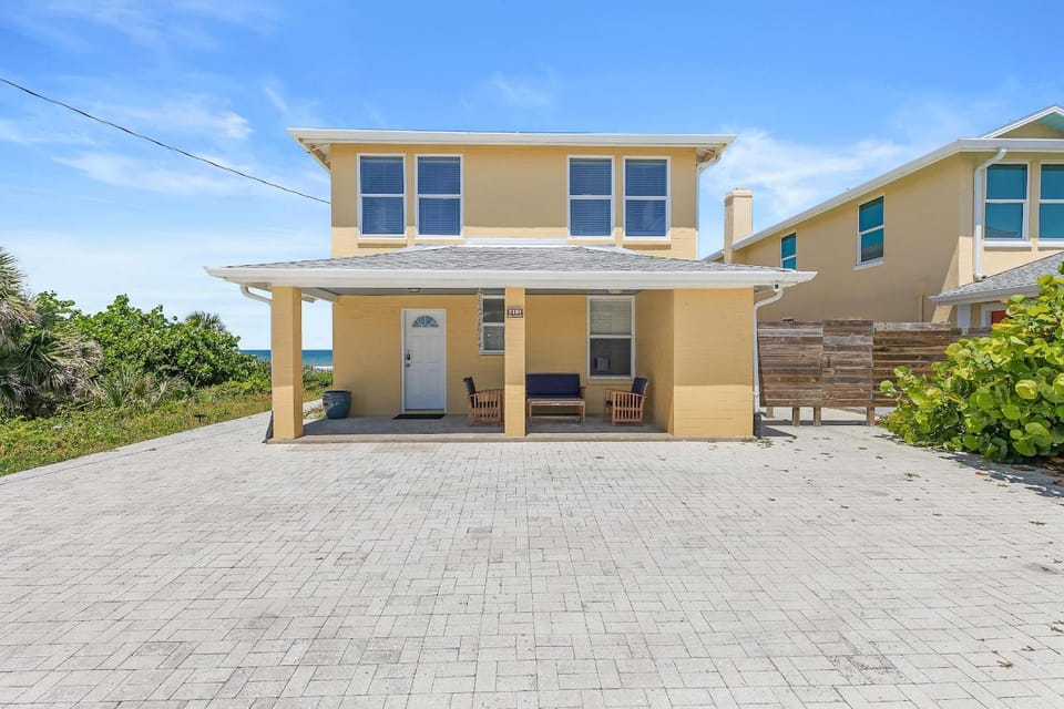 Beachside Vista House in New Smyrna Beach