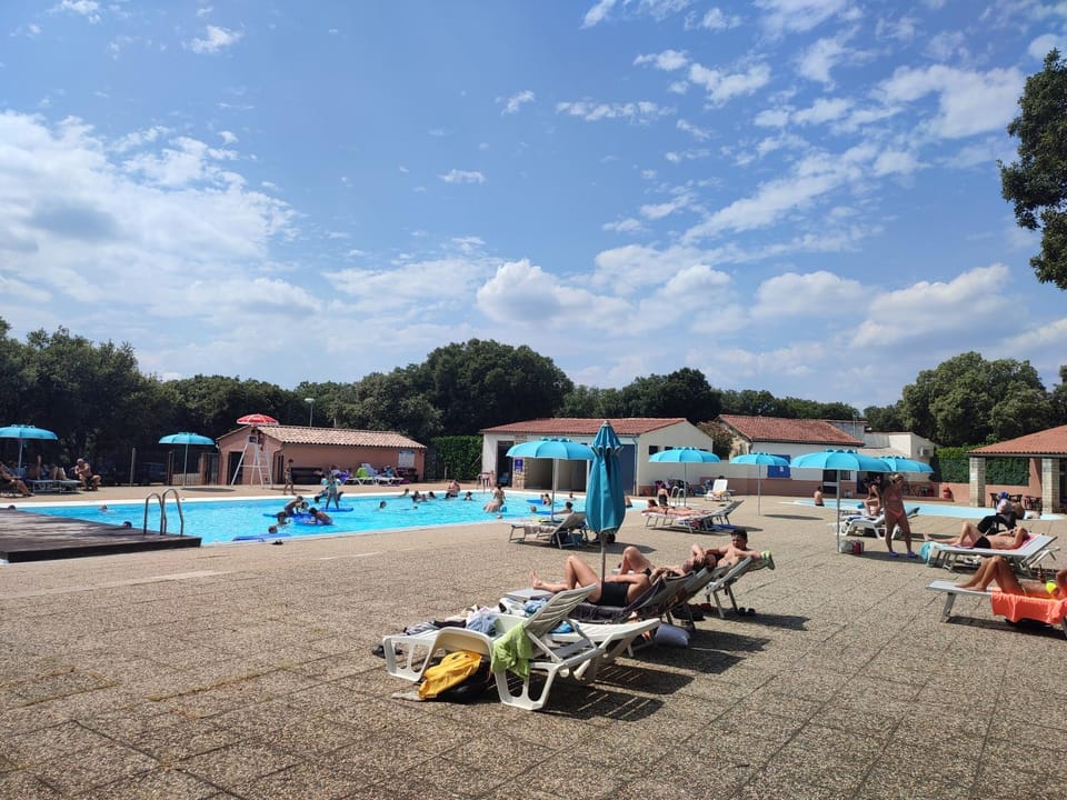 Swimming pool, Swimming pool