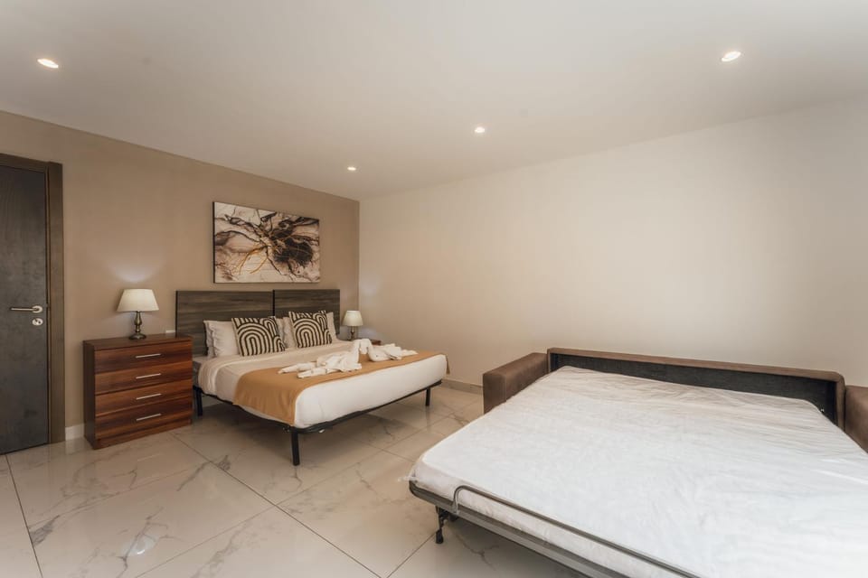 Cozy Penthouse in the Heart of Paceville with seaview - Olo Living by SF Homes Apartment in Saint Julians