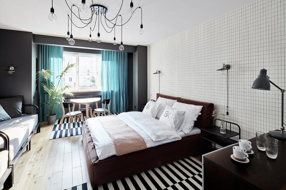 Bed, Photo of the whole room, Seating area, Bedroom
