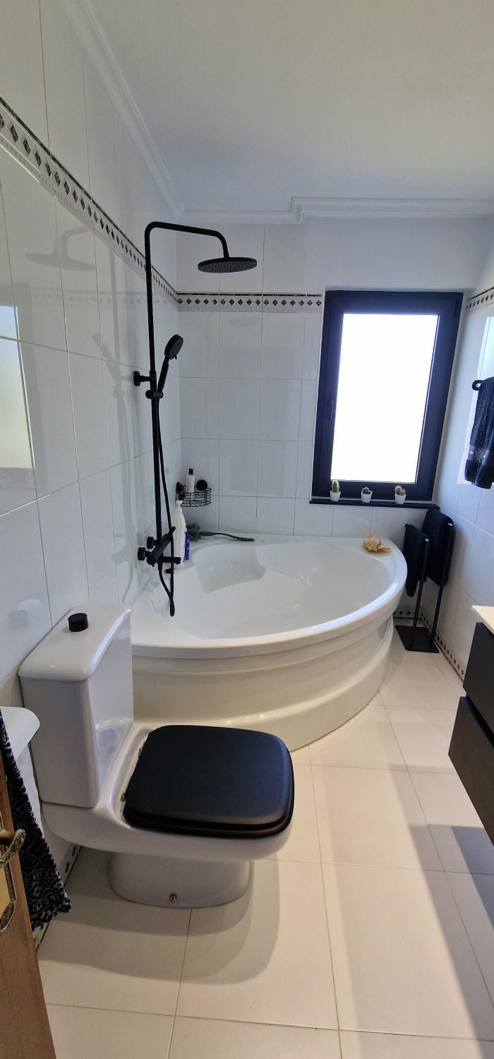 Bathroom, Bath, towels