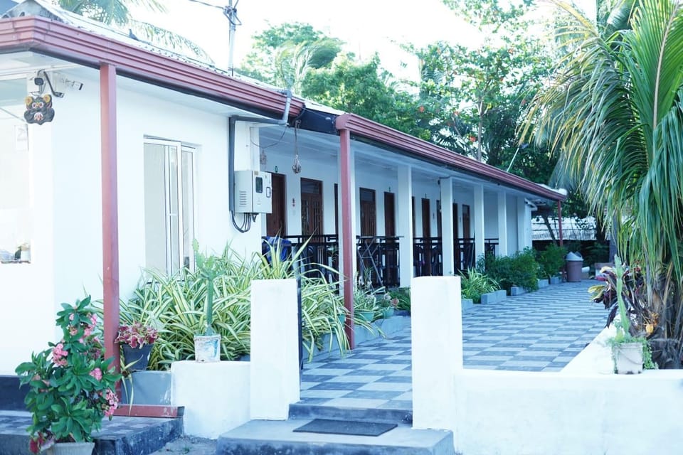 Coconut Leaf Shadow Guest Vacation rental in Sri Lanka