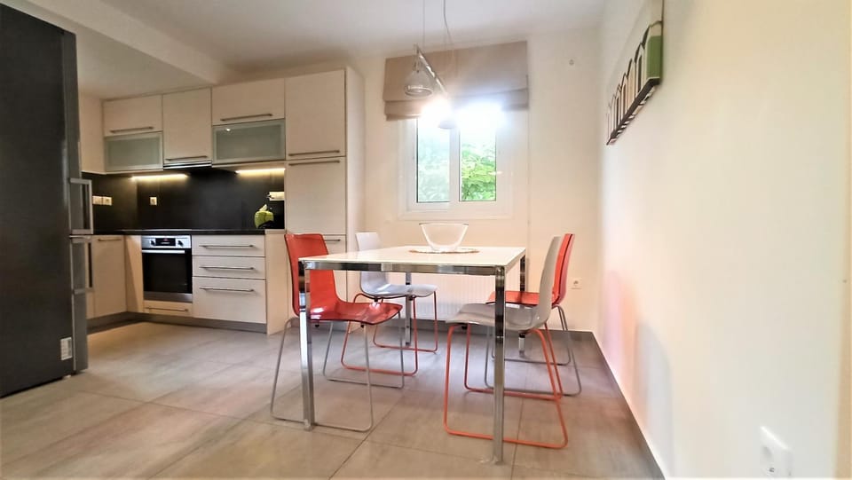 Kitchen or kitchenette, Living room, Dining area, dishwasher, soundproof, stove