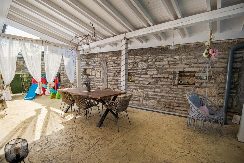 Inner courtyard view