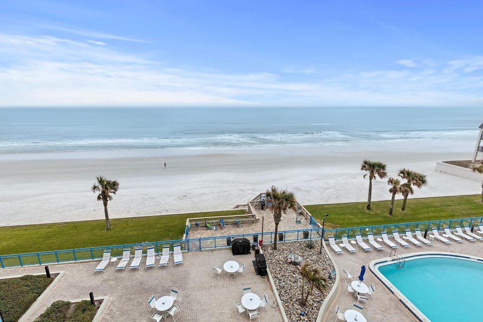 Ebb Tide 505 House in Edgewater