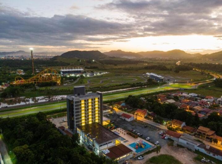 HOTEL SOLAR PEDRA DA ILHA - Ao lado do Beto Carrero World Apartment in Penha