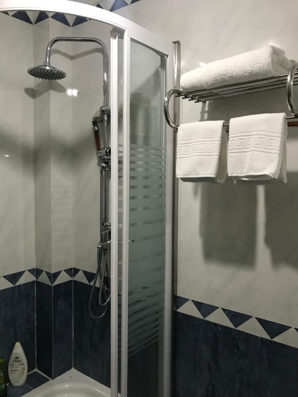 Shower, Bathroom, towels