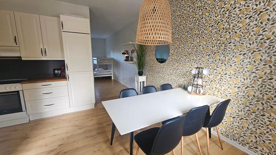 Newly renovated apartment 2026 near beaches Apartment in Capital Region of Denmark