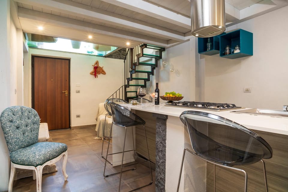 Property building, Kitchen or kitchenette, Living room
