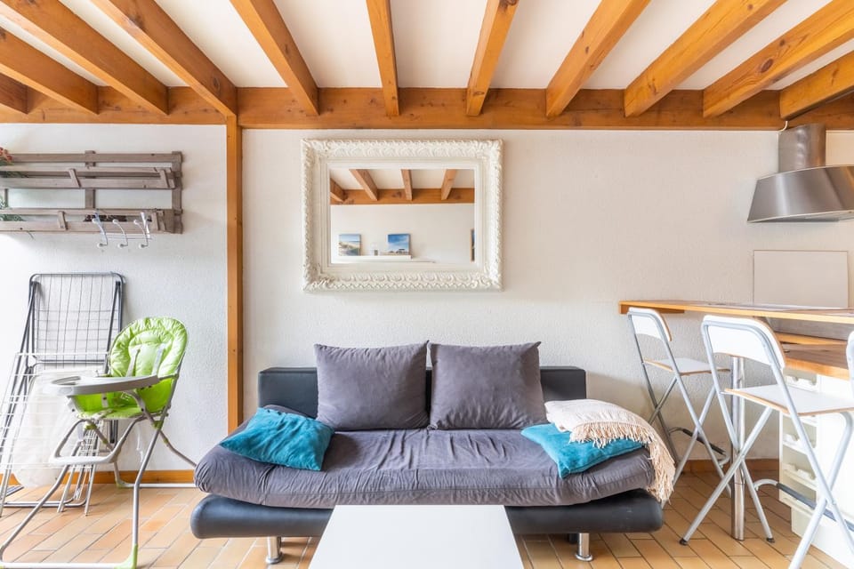 Property building, Living room