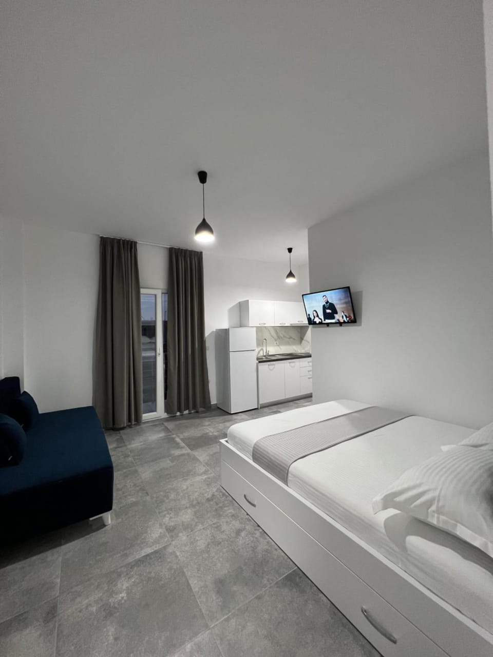 Bed, Photo of the whole room